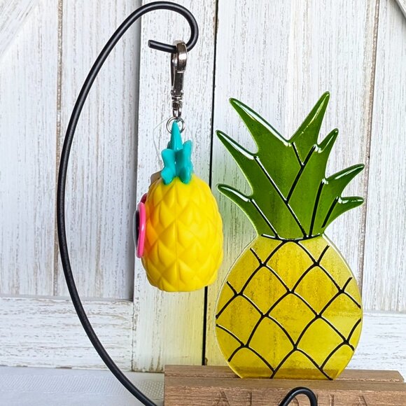 NWT Bath & Body Works Cool Pineapple 🍍 PocketBac Holder Paired with Hand Gel - Picture 4 of 4